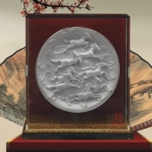 八駿圖純銀銀盤設(shè)計(jì)定做、設(shè)計(jì)制作生產(chǎn)紀(jì)念銀盤